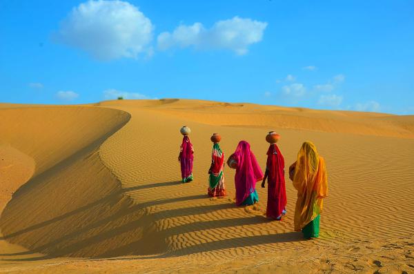 Femmes indiennes dans le désert